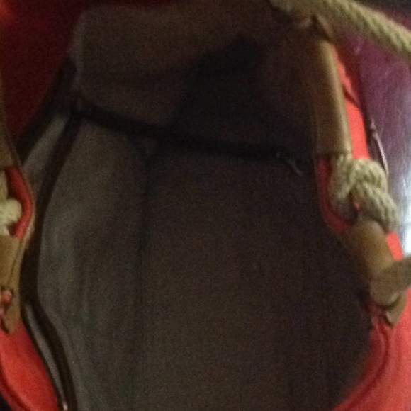 Handbag - Picture 3 of 4